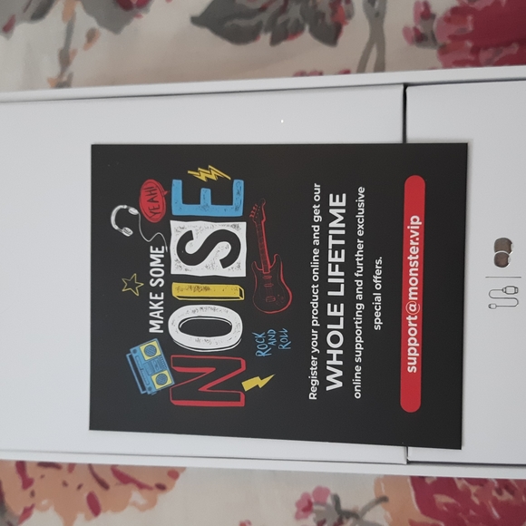 Wireless Earphones by Monster - Picture 2 of 6